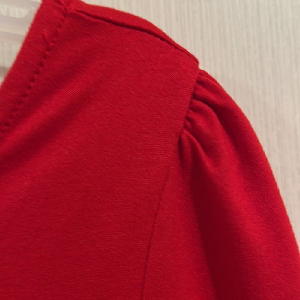 Red dress 👗  - Picture 5 of 9